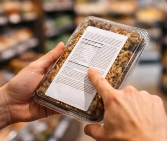 Cómo leer etiquetas nutricionales en 5 minutos: azúcares ocultos, grasas y aditivos a vigilar
